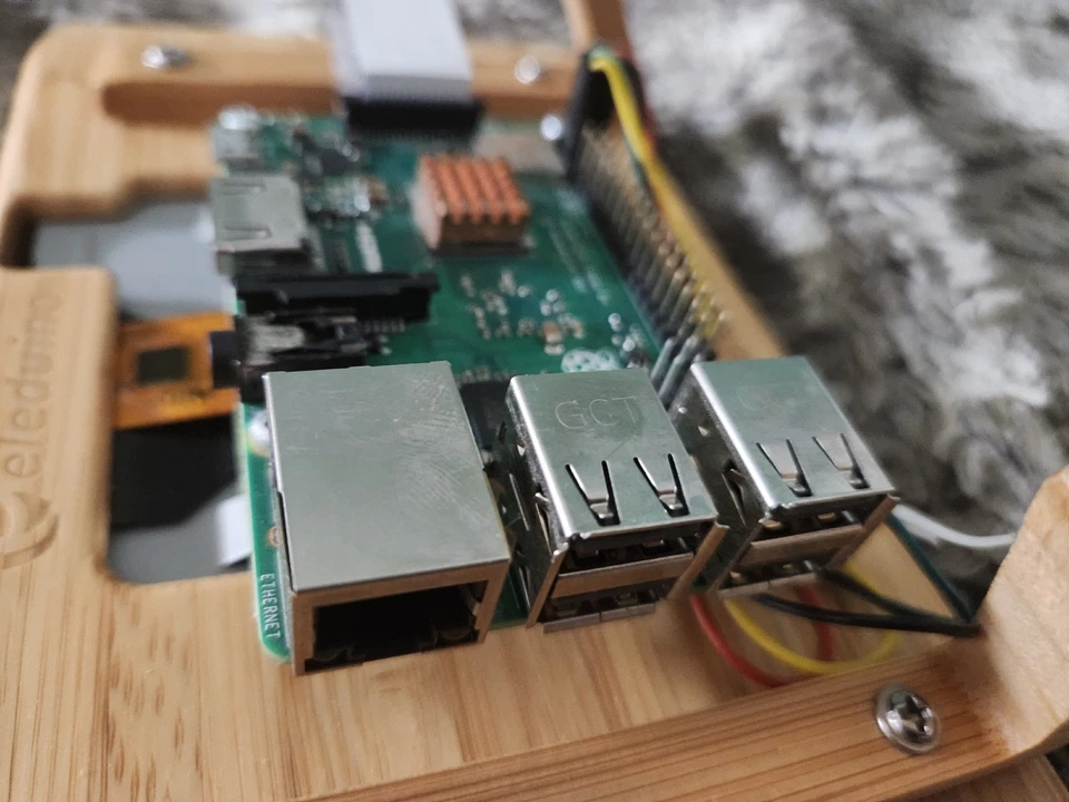 Raspberry Pi 3 B + 7 Zoll Touchscreen + Bambus Rahmen Raspberry Pi - Bild 3 von 3