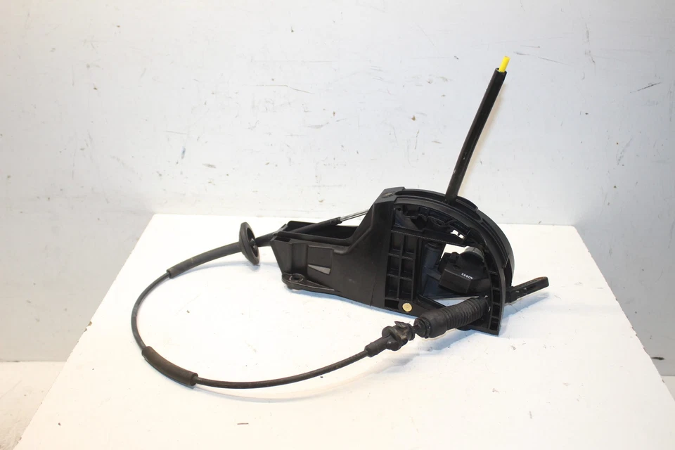 2003-2007 HUMMER H2 6.0 TRANSMISSION GEAR SHIFTER OEM - Image 2 of 4