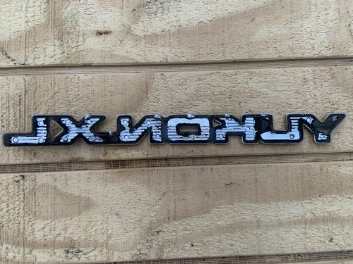 00 01 02 03 04 05 06 GMC YUKON XL REAR TRUNK LID EMBLEM LOGO BADGE SYMBOL OEM - Foto 4 di 4