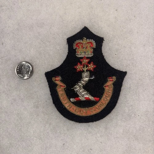 Post WW2 CANADIAN FORCES ROYAL MILITARY COLLEGE Bullion PATCH Queens Crown