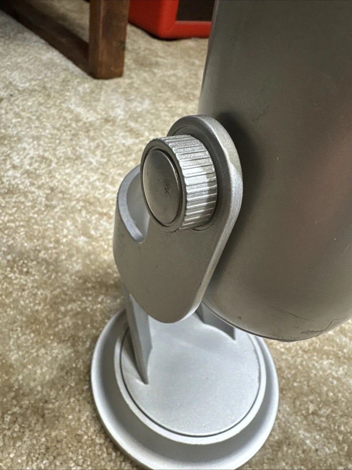 Logitech - Blue Yeti Professional Multi-Pattern USB Condenser Gaming Microphone - Image 4 of 4