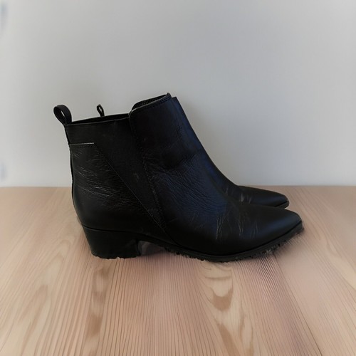 Marc Fisher Women’s Black Leather Pull On Ankle Boots Size 8