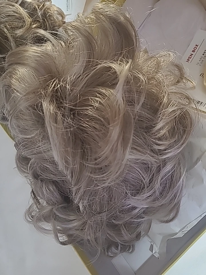 Gabor 假发 CAPPUCCINO MIST(短发)铂金喷雾(短发)从未穿过 — 第 3/4 张图片