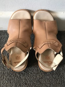 clarks beige sandals