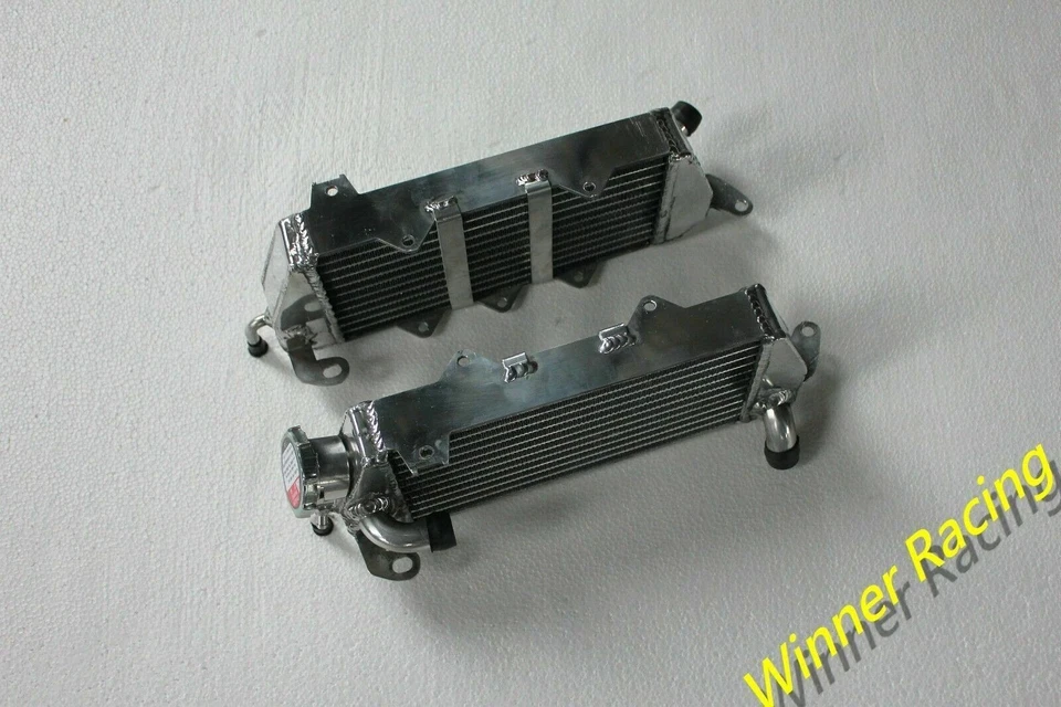 Radiador de aluminio y manguera de silicona apta para Cagiva WMX125 WMX250 1985-1988 WRK125 88 Foto 2 de 4