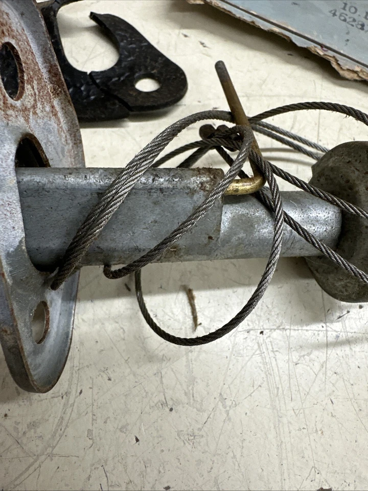 GM 4628792 1954-56 Buick Roadmaster Super LH limpiaparabrisas transmisión nuevo de stock Foto 4 de 4