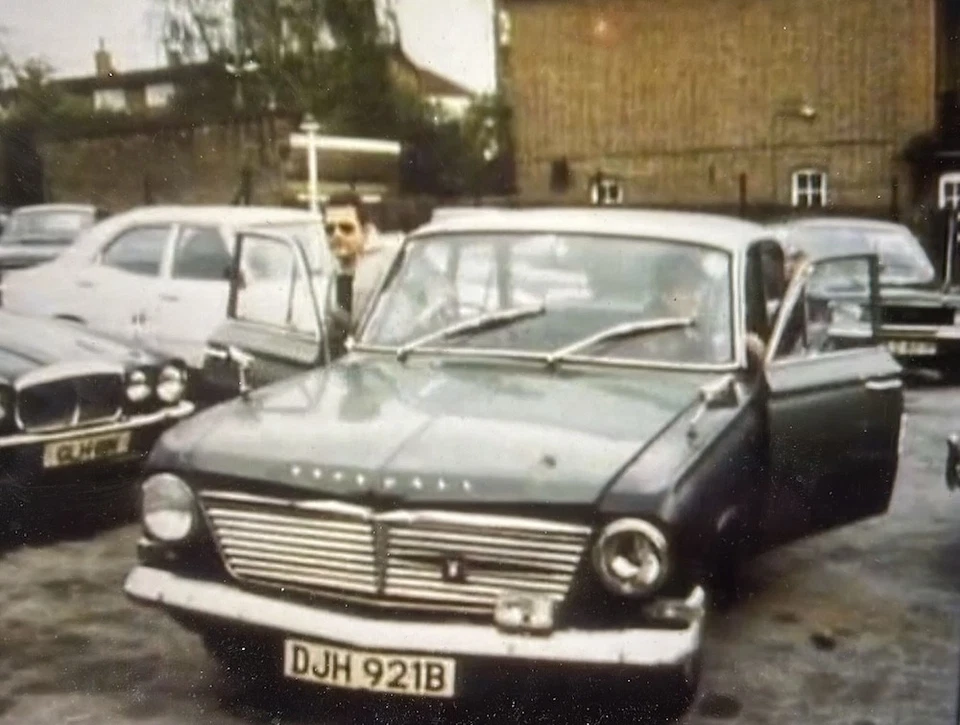 Only Fools and Horses The Vauxhall Velox OO Gauge OXFORD DIECAST - Image 4 of 4