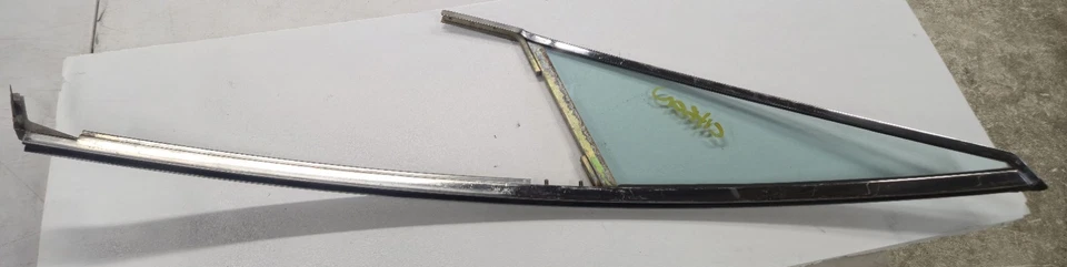 Ventilación de cristal para pasajero derecho Citroen SM con canal de vía de ventana-buena forma limpia-C2 Foto 2 de 4