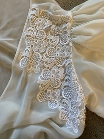 ***VINTAGE*** VAL MODE LINGERIE IVORY BRIDAL ROBE W/PUFF SLEEVES EMBROIDERY M