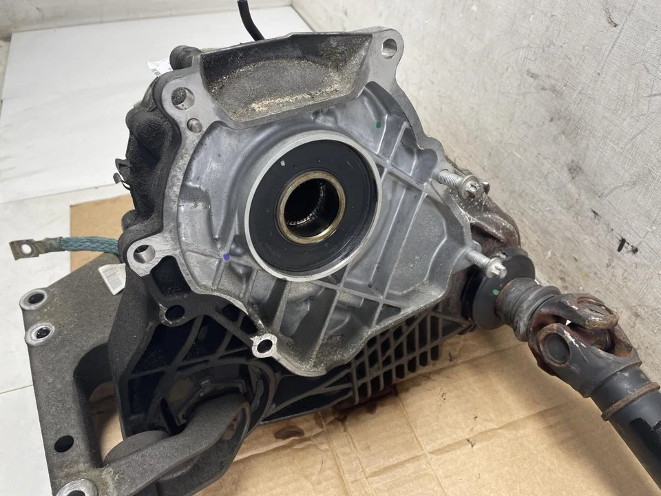 2014 BMW X3 РАЗДАТОЧНАЯ КОРОБКА OEM + - Изображение 3 из 4