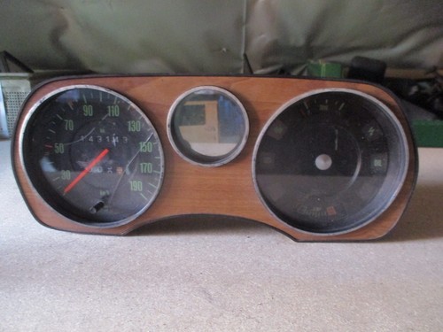 VW Passat B1 Kombiinstrument Tacho Tachometer 190kmh Tank Temp original VAG