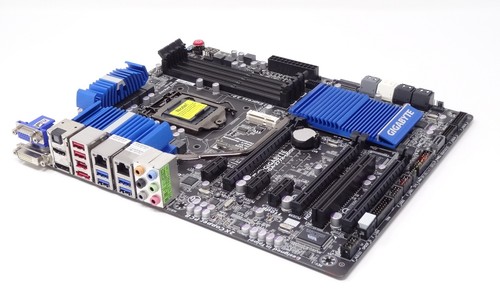 Carte mère Gigabyte GA-Z77X-UD5H Rev 1.x Intel Z77 ATX socket 1155 (#2220) - Photo 2/3
