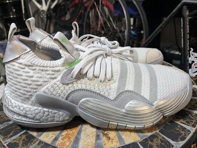 Men\'s Adidas Trae Young 2.0 Basketball Shoes US 9.5 NWT Size 9.5 Adidas Trae Young 2.0 Basketball Shoes ID2210 | eBay main image 3