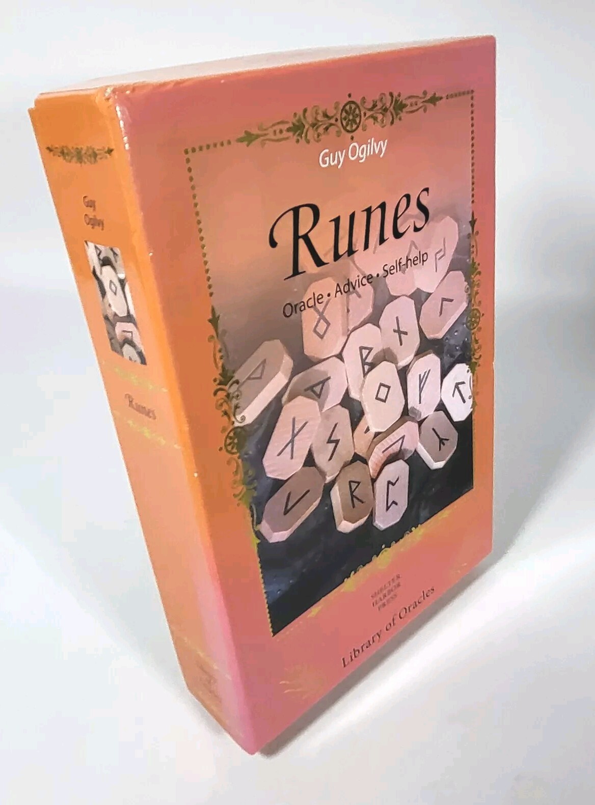 Runes: The Alphabet Of The Gods (Library Of Oracles)
