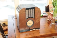 Wards Airline Farm Radio  / Tombstone 30's - Parts / Restoration