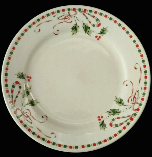 SET OF 4 GIBSON FESTIVE TRADITIONS CHRISTMAS BREAD / SALAD PLATES 6 3/4"
