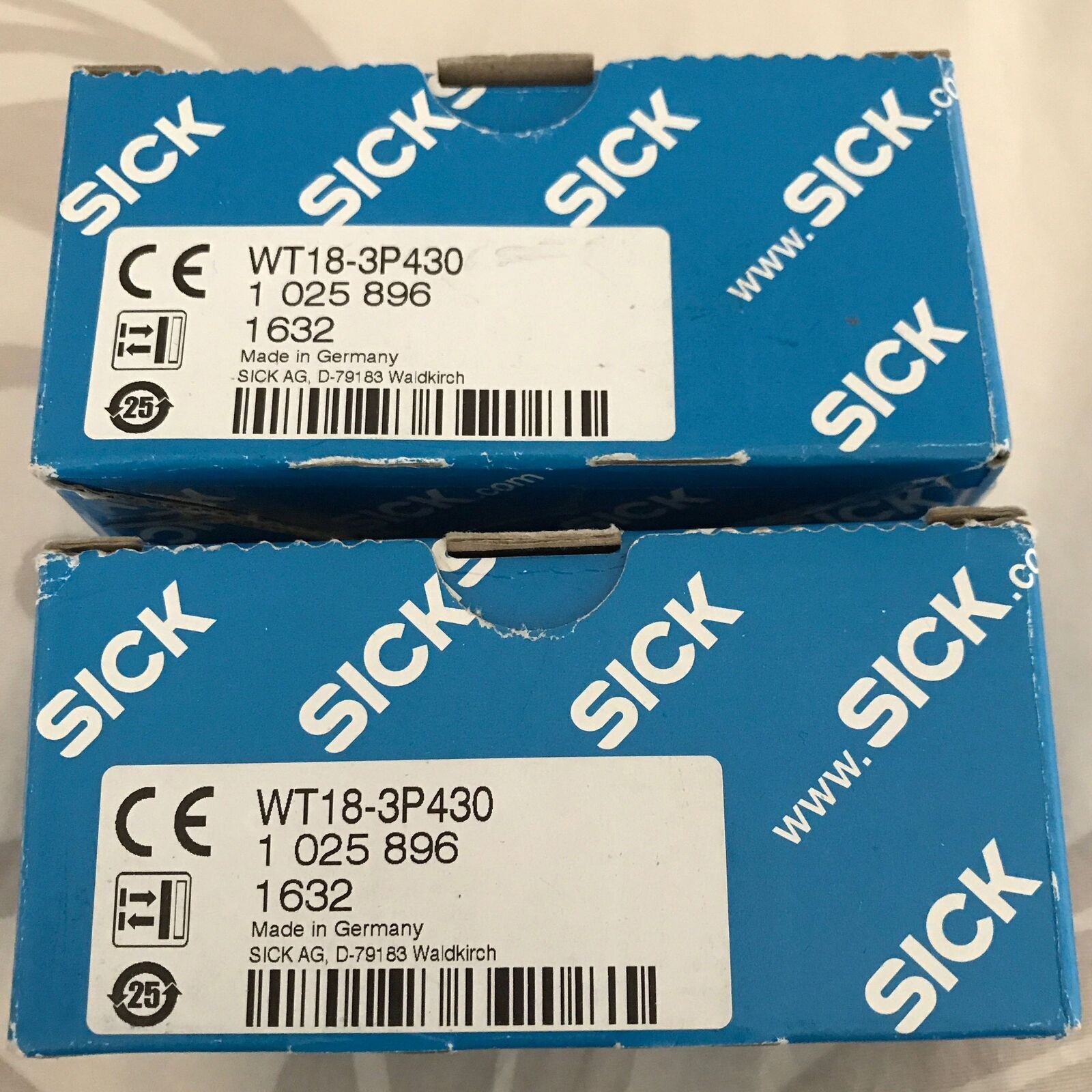 SICK WT18-3P430 Small Photoelectric Sensor – PNP Output – New
