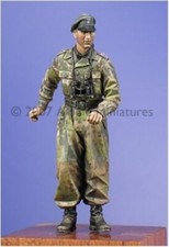 ALPINE MINIATURES 1:35 SET 35030 WWII GERMAN WAFFEN SS PANZER OFFICER 1 FIGURE