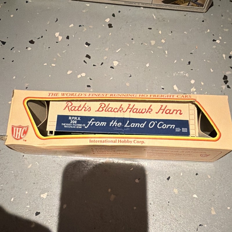 IHC Raths Black Hawk Ham HO Freight Car Analog MPN 1753 R.P.R.X. 208