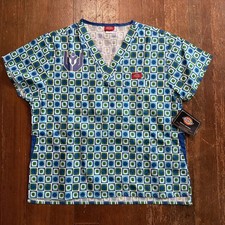 Dickies Print Women's Short Sleeve Scrub Top With Pockets - Medium - Multicolor