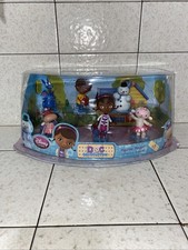 DISNEY STORE DOC MCSTUFFINS FIGURINE PLAYSET 6-PC. NEW READ 