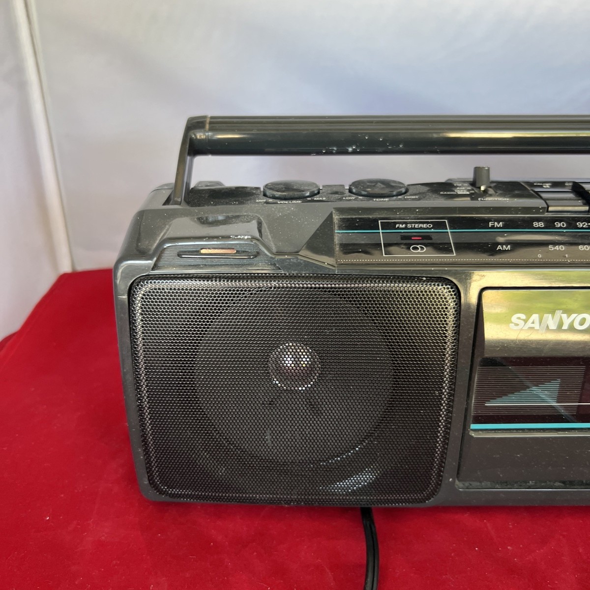 sanyo ② Vintage Sanyo M7024A Boombox AM/FM Cassette 2 way 4 Speakers