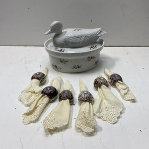 BIA Cordon Bleu Duck Tureen and Shell Napkin Ring Set 14 Piece Porcelain