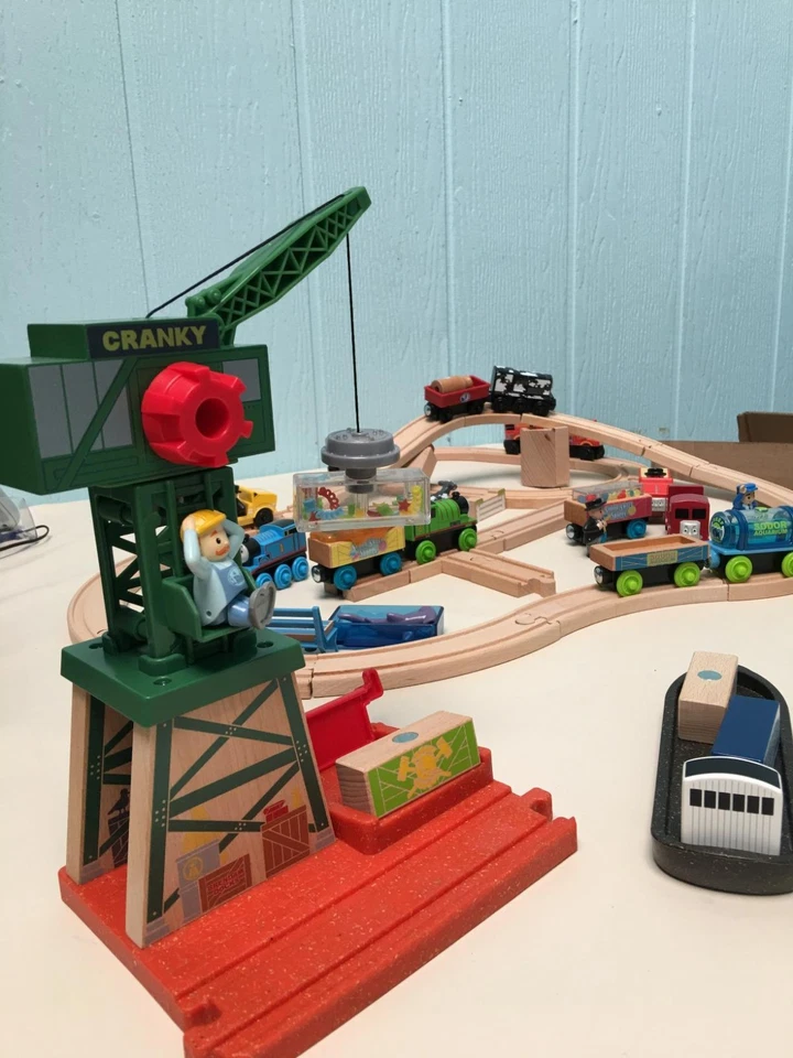 Learning Curve Thomas Wooden Rail Extended Track Set (Slope) 99931 - Image 4 of 4