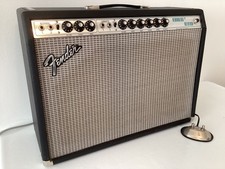 1976.  Fender  Vibrolux  Reverb. Combo  Amp  2 x 10”  -  35 watt