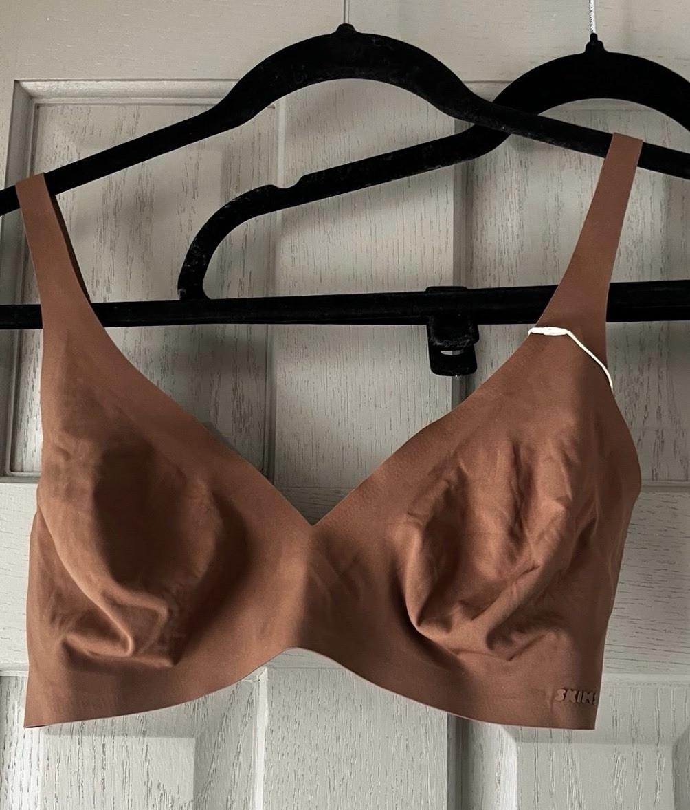Skims Naked Plunge Bra Size S/DD