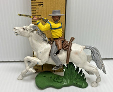 Britains Deetail Cowboy with Rifle on White Horse w/ Stand