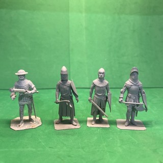 4 x Medieval Knights In Armour 54 mm White Metal Miniatures