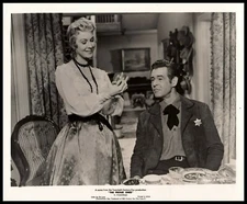 Virginia Mayo + Robert Ryan in The Proud Ones (1956) ORIGINAL VINTAGE PHOTO M 13