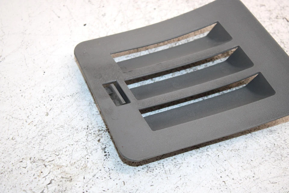 02 Arctic Cat Zl 600 Efi Oem Gray Left Air Intake Louver 1606-045 SAS12 - Image 3 of 4