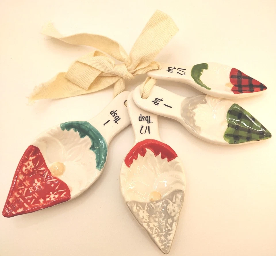 LTD Commodities Christmas measuring cups and spoons set of 4 each, Super cute! - Image 2 of 4