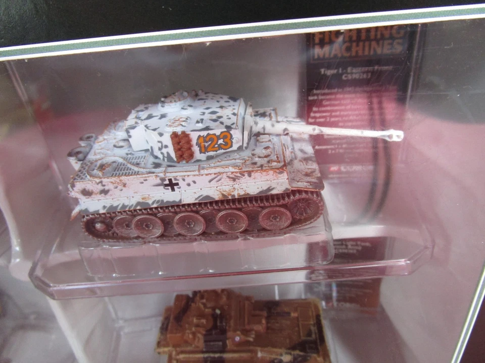 Corgi Fighting Machines The History Of Tank Warfare CSCW25004 - Image 3 of 4