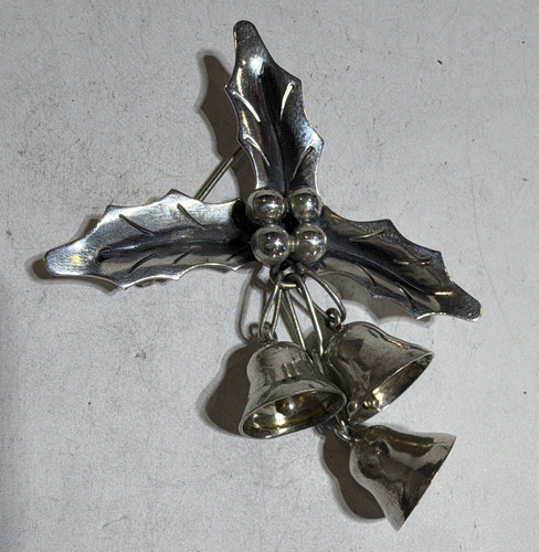 VTG Taxco Sterling Silver 925 Christmas Holly Leaves 3 Dangling Bells Pin TR-80