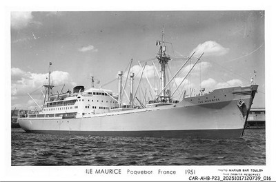 Car-AHBP23-1169-Paquebot - Photo Marius Bar - Ile Maurice - France 1951