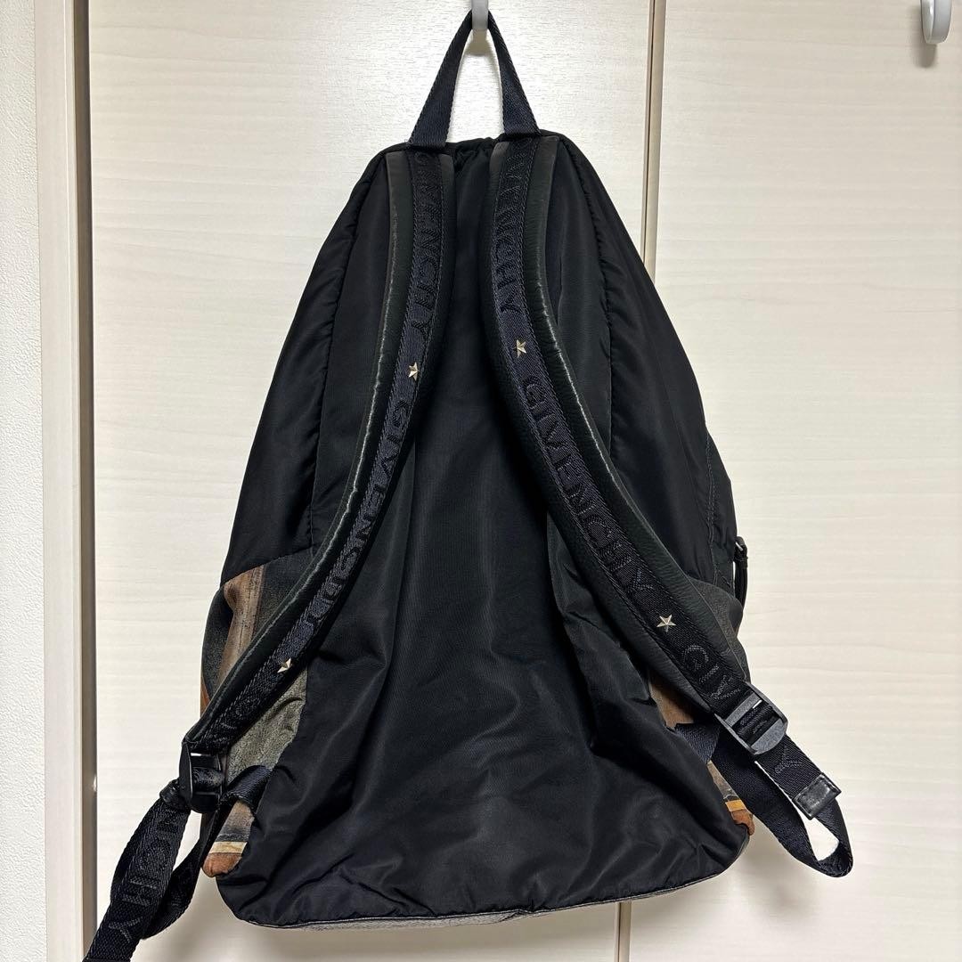 GIVENCHY Backpack Leather Shoulder With Star Stud… - image 4