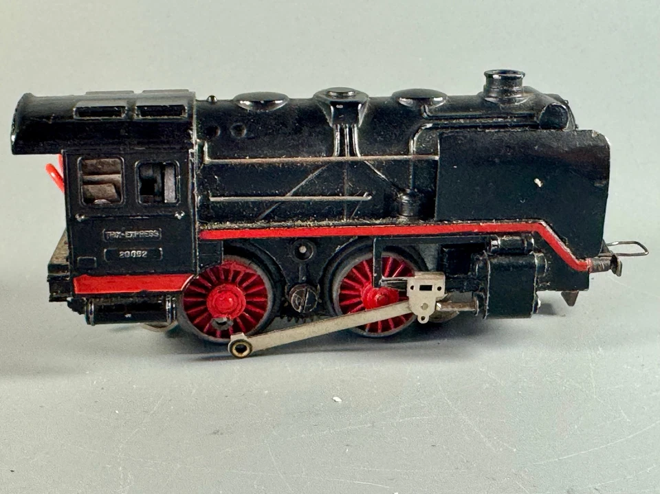 TRIX EXPRESS, H0, DC, Dampflok 20 052, zum Instandsetzen oder als Teileträger - Bild 4 von 4