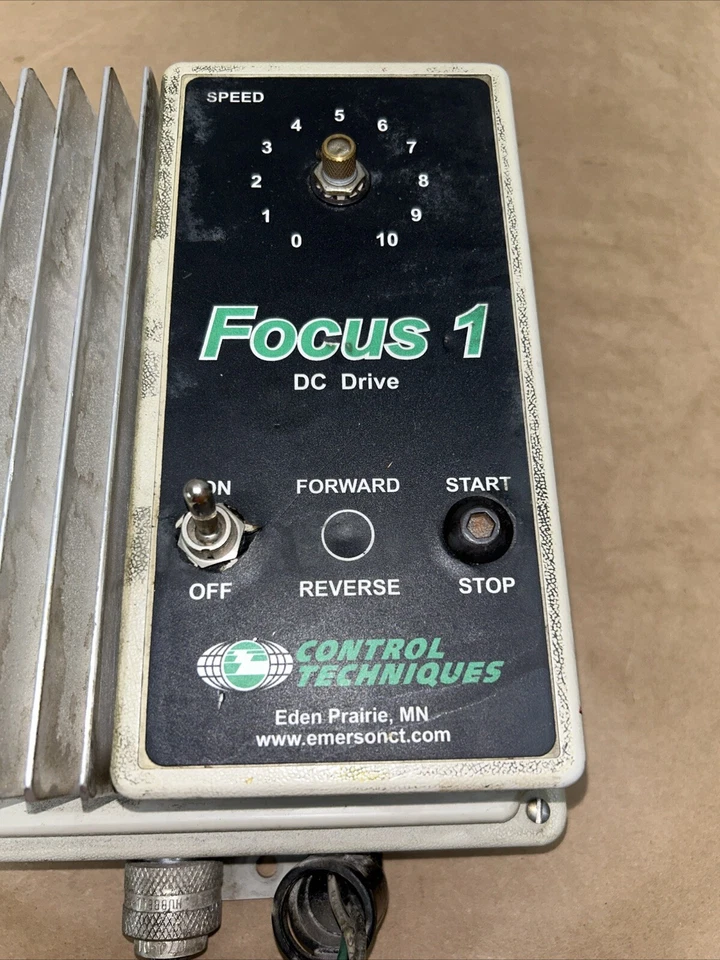 SEMBRADO - TÉCNICAS DE CONTROL Focus 1 DC Drive 1/4-1HP, 1/2-2HP 2400-8000W Foto 3 de 4