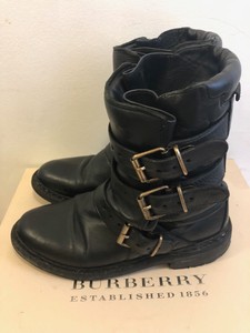 burberry flat boots