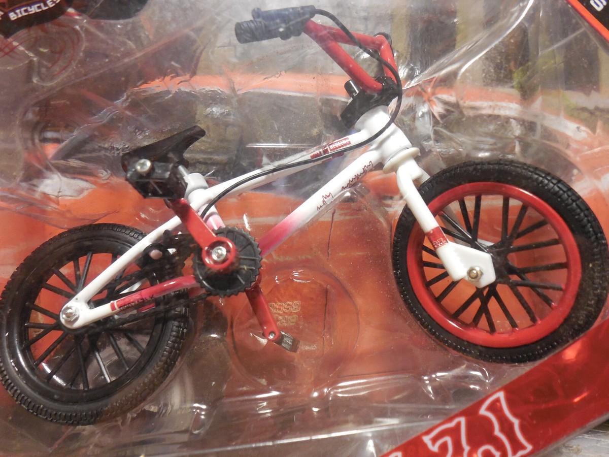 Flick Trix Redline RL7.1 BMX Bike.Tech Deck Old School BMX