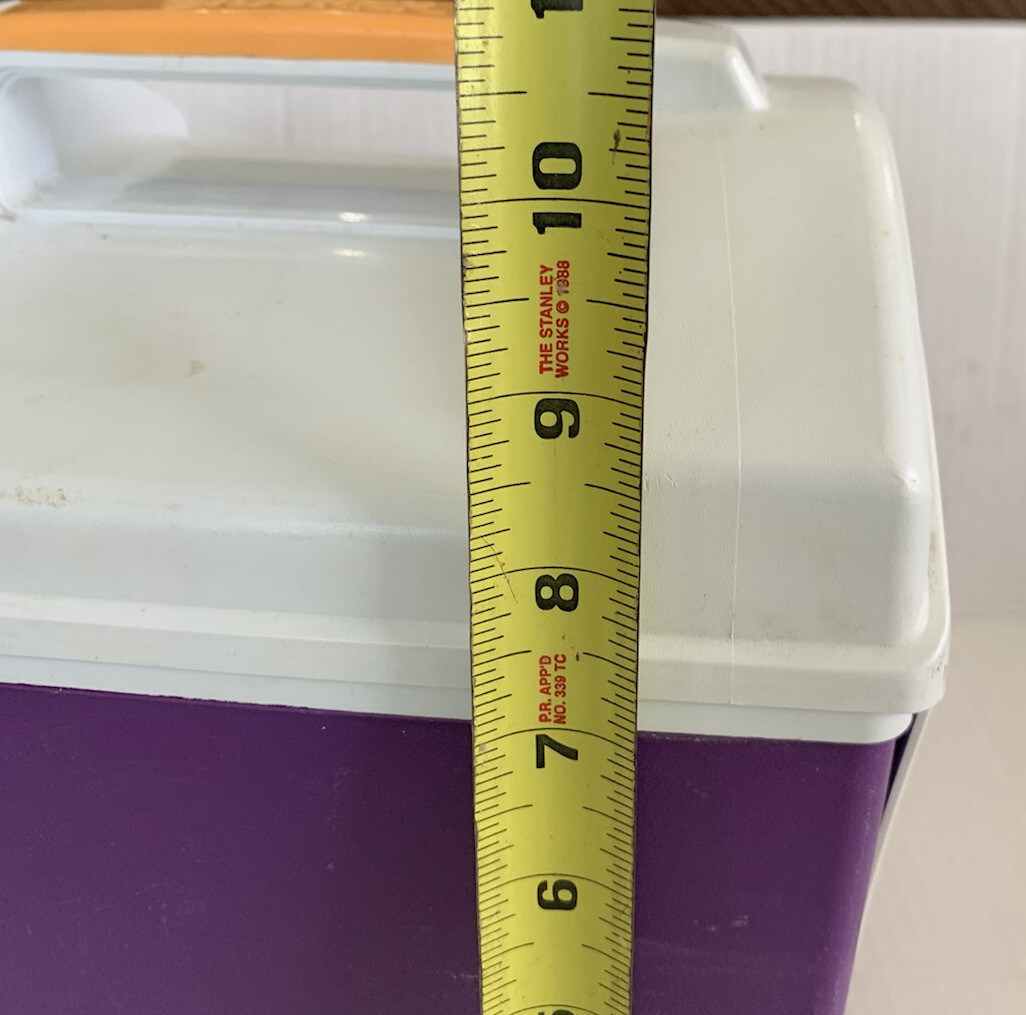 Rubbermaid Small ice Chest Cooler Lunchbox Flip Top Purple & White