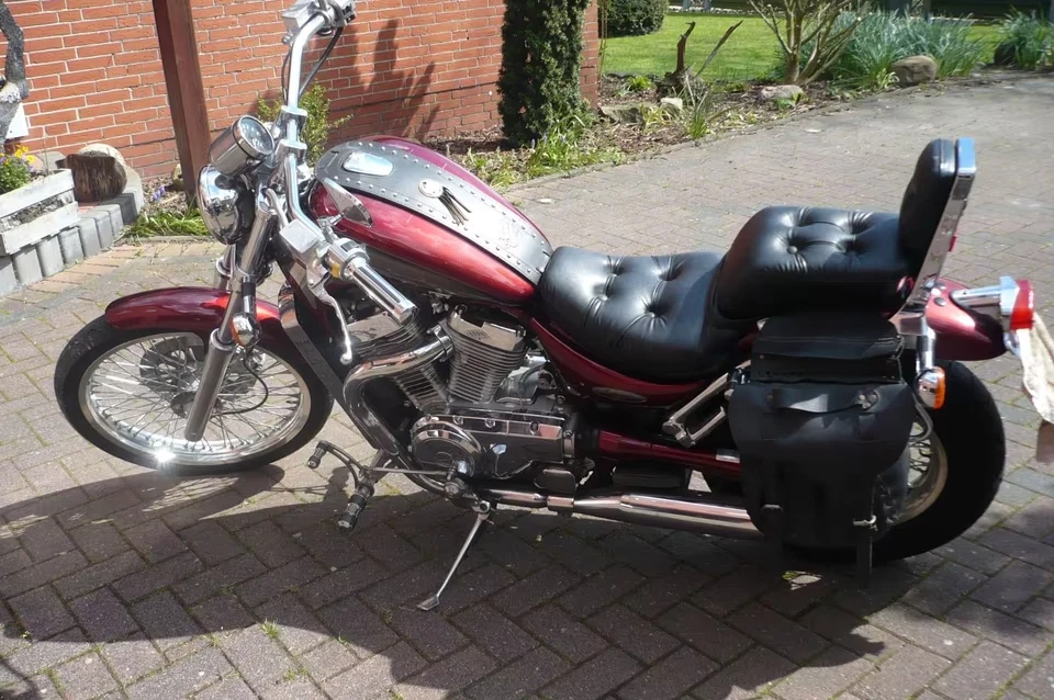 Motorrad  SUZUKI  VS 800 52B - Bild 3 von 4