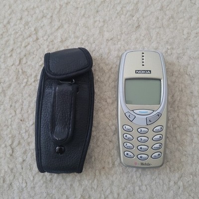 Nokia 3390b Vintage Cellular Phone, T Mobile with case. Korea made. Parts only.