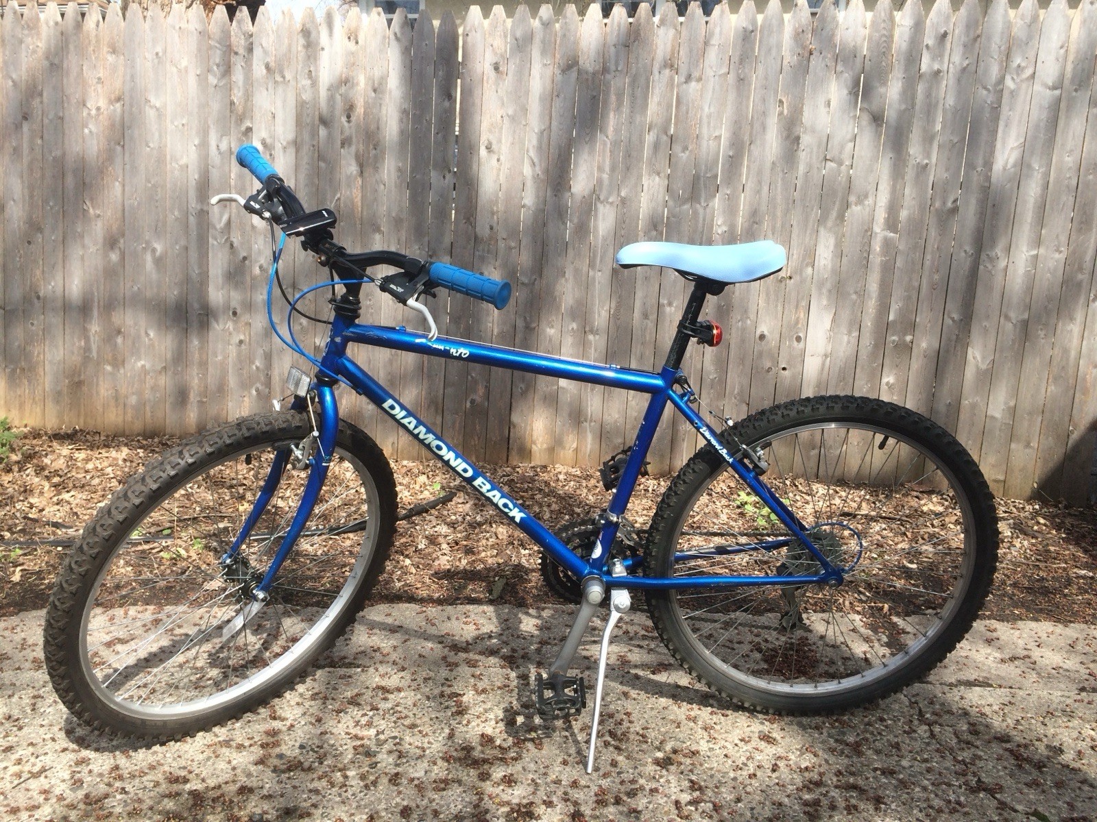 Diamondback Sorrento 17&rdquo; Blue Mountain Bike With Custom Gr