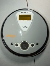 Sony Walkman D-NE300 Atrac3plus Portable CD Player Discman Silver MP3 Working
