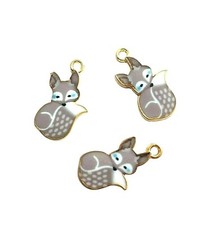 10 Grey Brown White Sleeping Fox Gold Bead Drop 19x11mm Charms Pendants