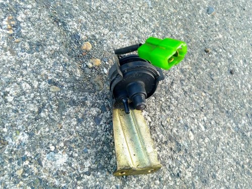 Air pump bypass valve solenoid vacuum diaphragm emission 79-91 Mazda rx-7 FB FC - Picture 2 of 2